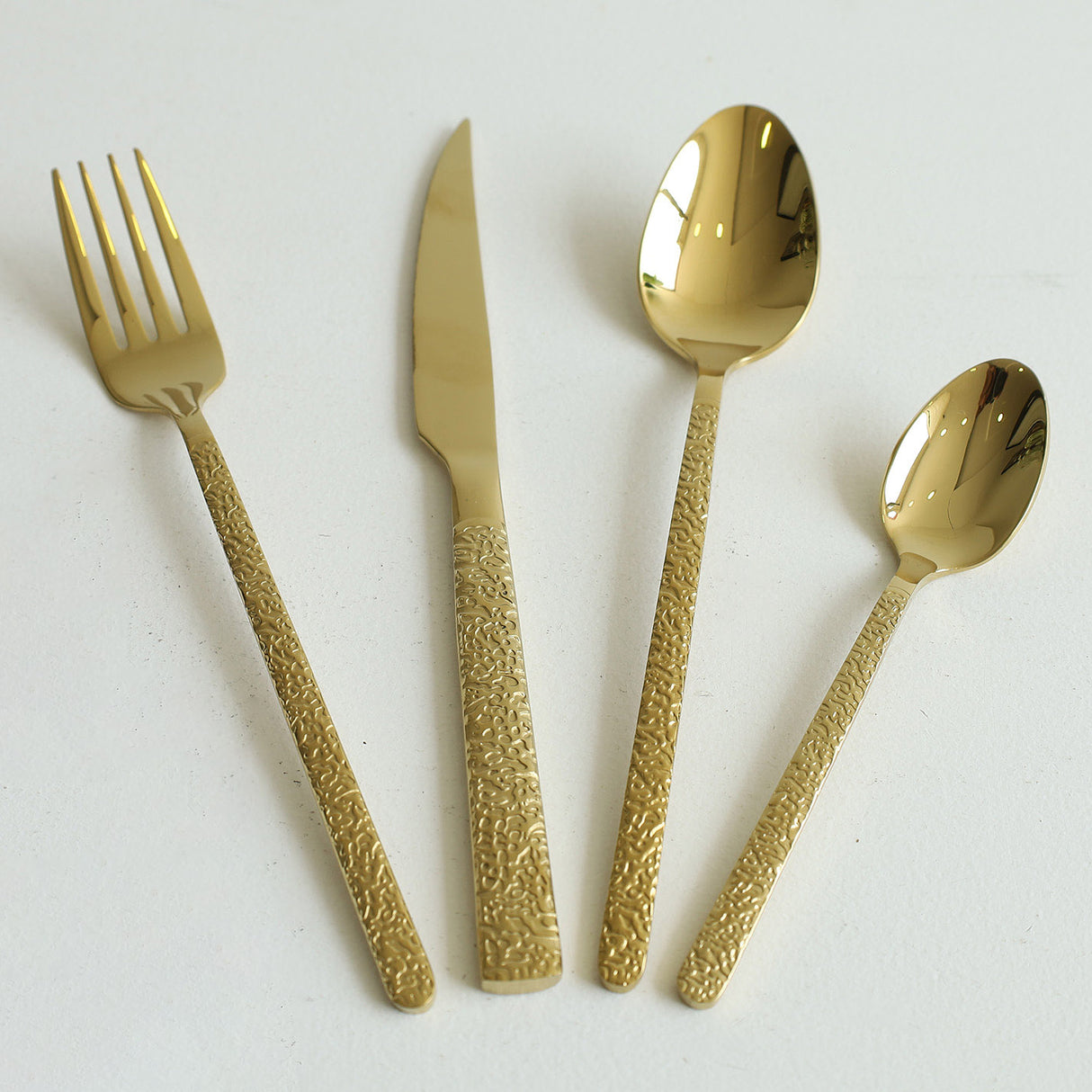 MYD Hammer Design Cutlery Set 24 Pieces Golden. Best Homestore for Home Shopping