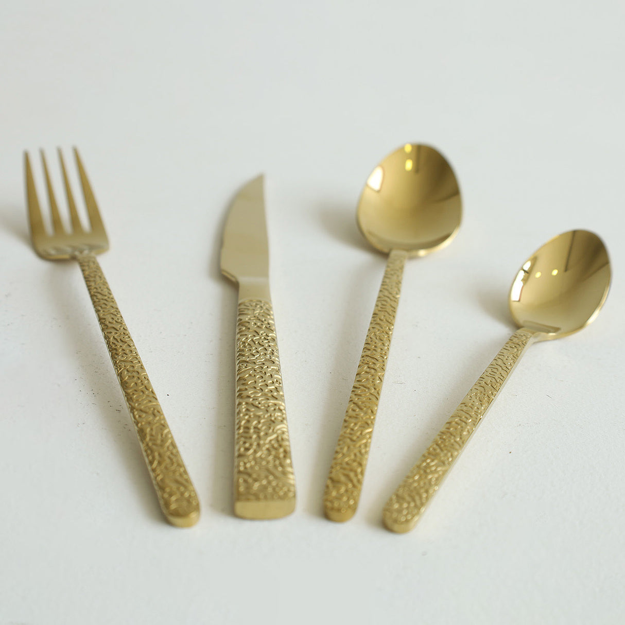 MYD Hammer Design Cutlery Set 24 Pieces Golden. Most Famous Homestore In Pakistan