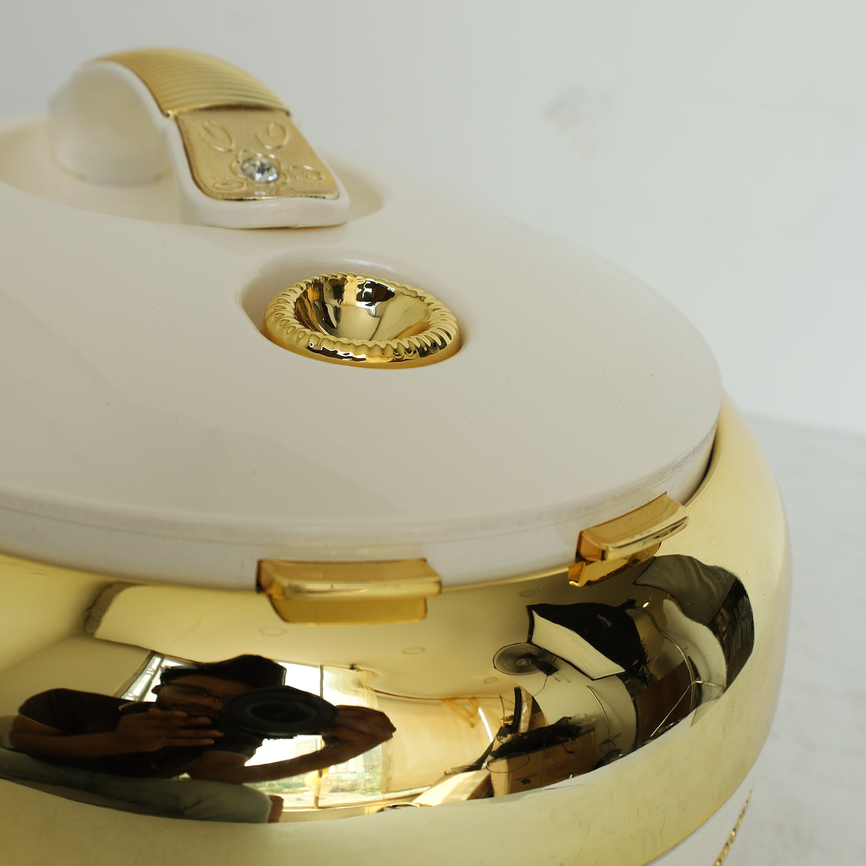 Forever Gold Insulated Hot Pot 6 Liters White and Gold at Zubaidas No#1 Homestore in Pakistan