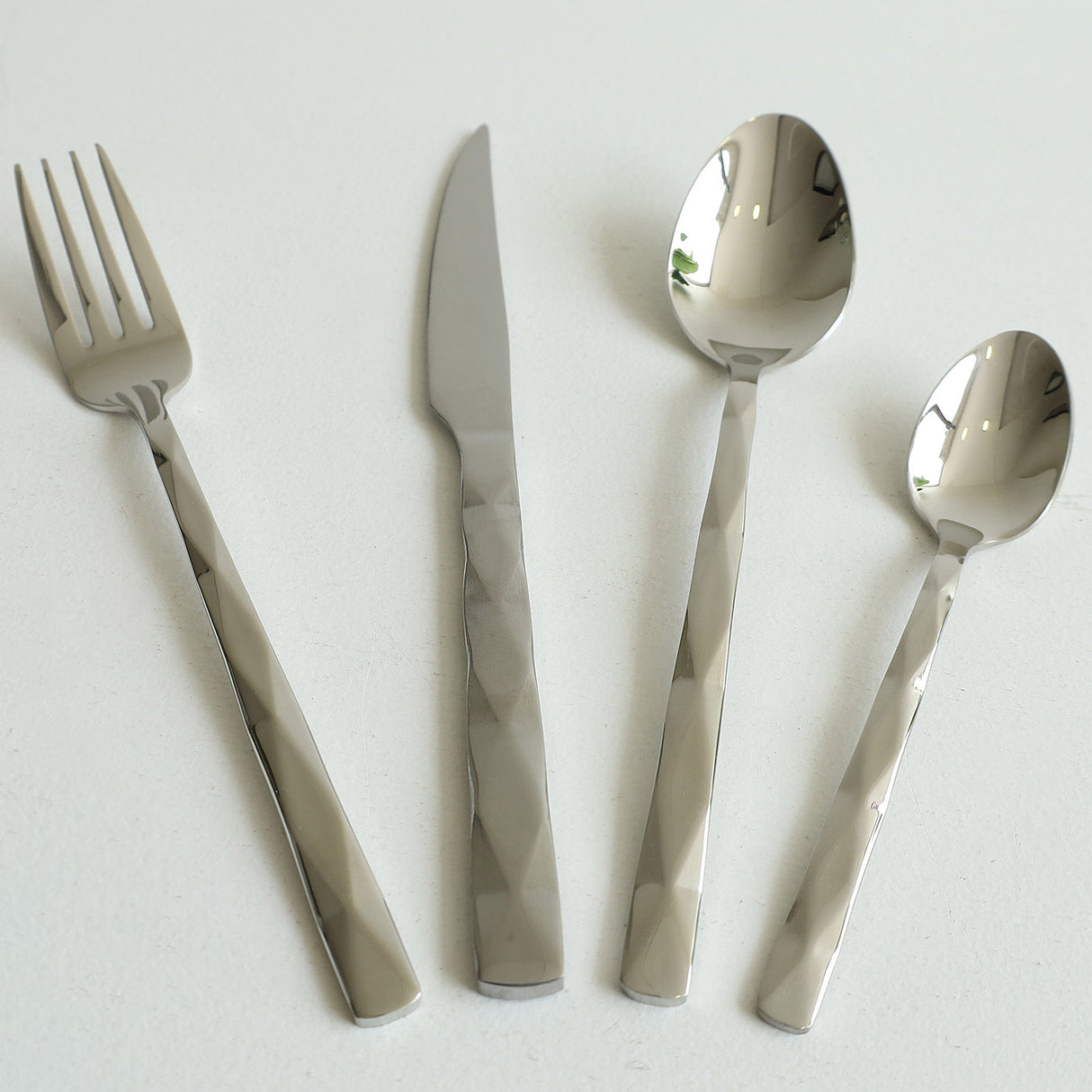 MYD Diamond Design Cutlery Set 24 Pieces Silver at Zubaidas Homestore Pakistan