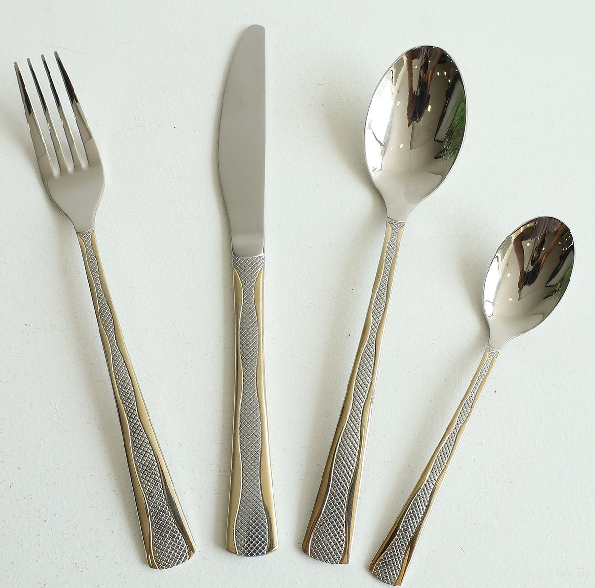 MYD Texture Design Cutlery Set 24 Pieces Silver at Zubaidas Homestore Pakistan