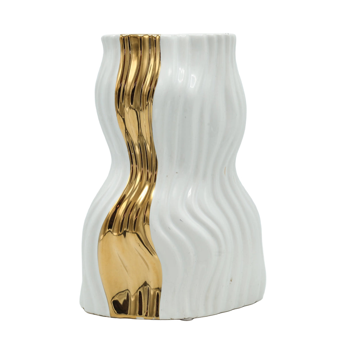 Modern Ceramic Wavy Accent Vase at Zubaidas Homestore - House of  Largest Collection Of Decor In Pakistan