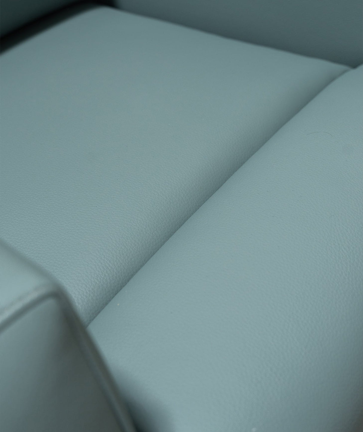 ZHomes Recliner Boss Fix at Zubaidas Homestore The Largest Homestore in Pakistan